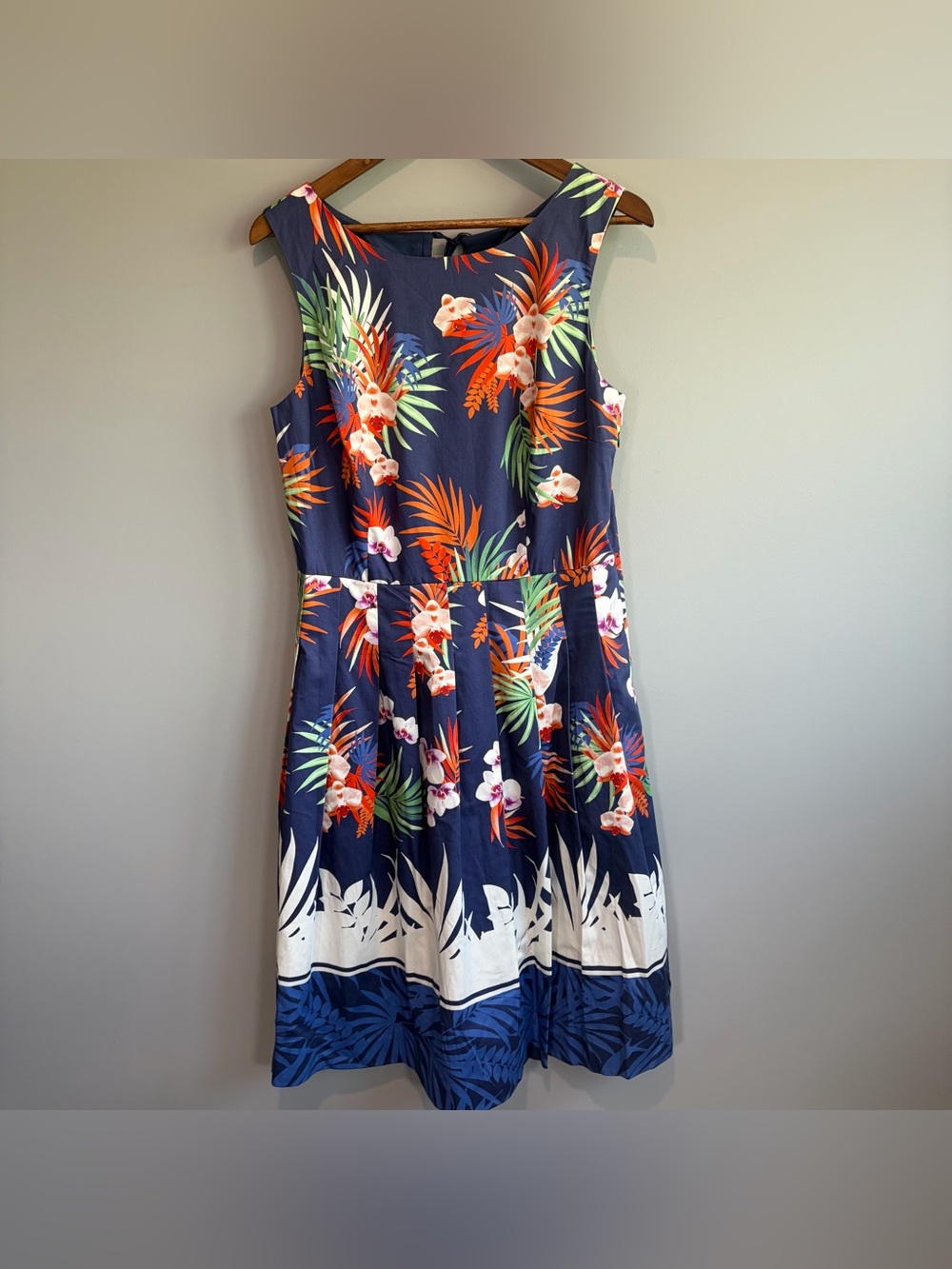 NWT Talbot Navy Blue Hawaiian Floral Pleated Mid Length Dress Women's Size 10